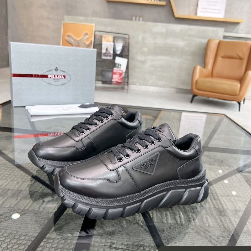 Pra*a casual shoes